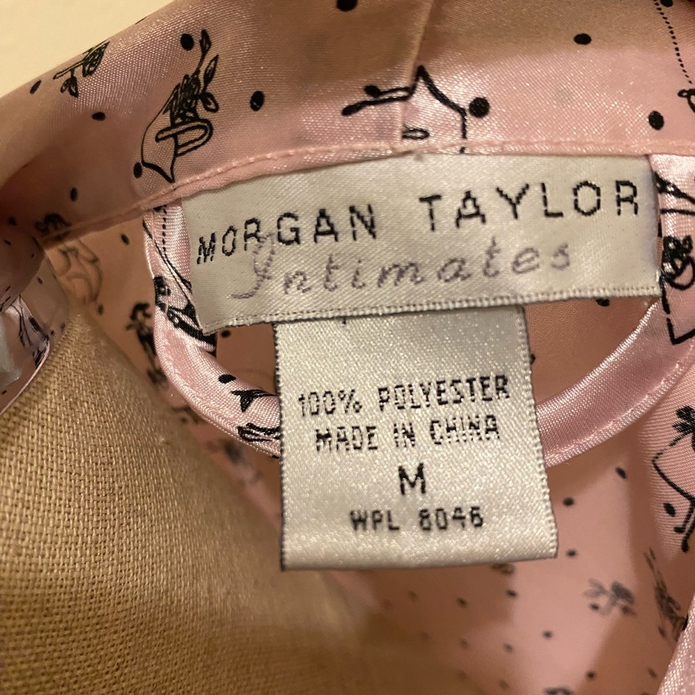 Pink Satin Robe with Pattern Morgan Taylor - Picture 5 of 5